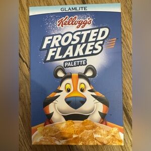 Glamlite Frosted Flakes Eyeshadow Palette